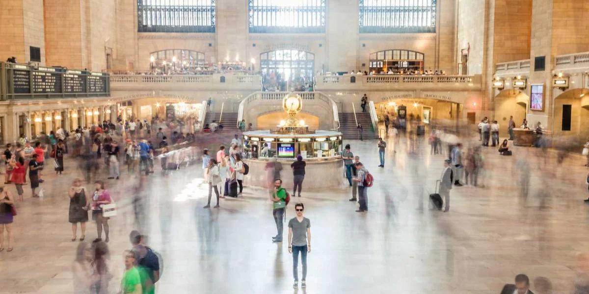 Gastos de Apertura y Comisiones Hipotecarias 2025: Guía Completa